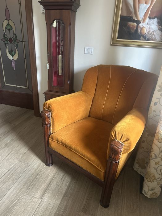 Doua fotolii  lemn masiv