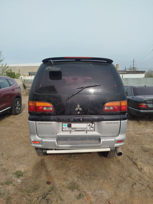 Продам Митсубиси Делику