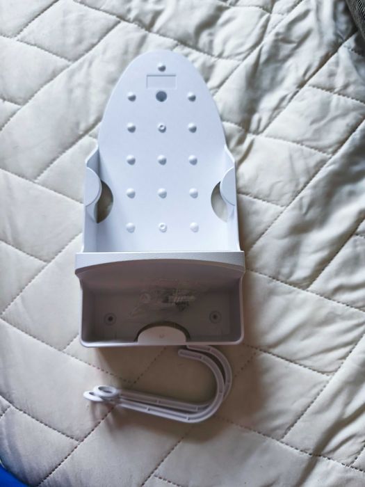 Стойка за ютия, държач