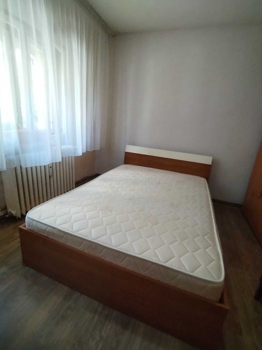 Vand urgent pat de 140×200.