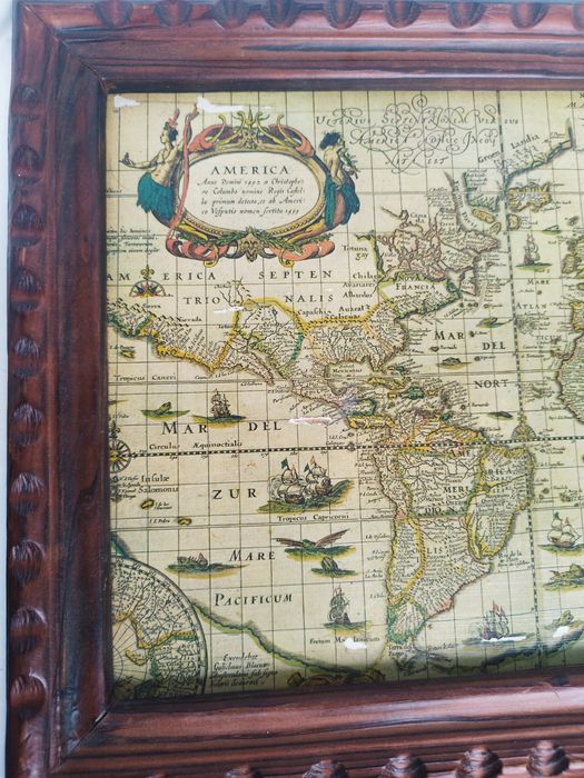 Harta lumii, tablou cu ramă din lemn