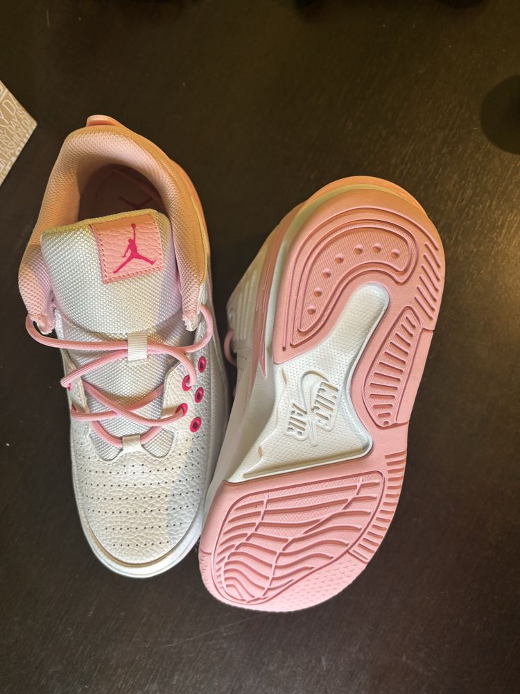Nike, Pantofi pentru baschet Jordan Max Aura Mărime 40