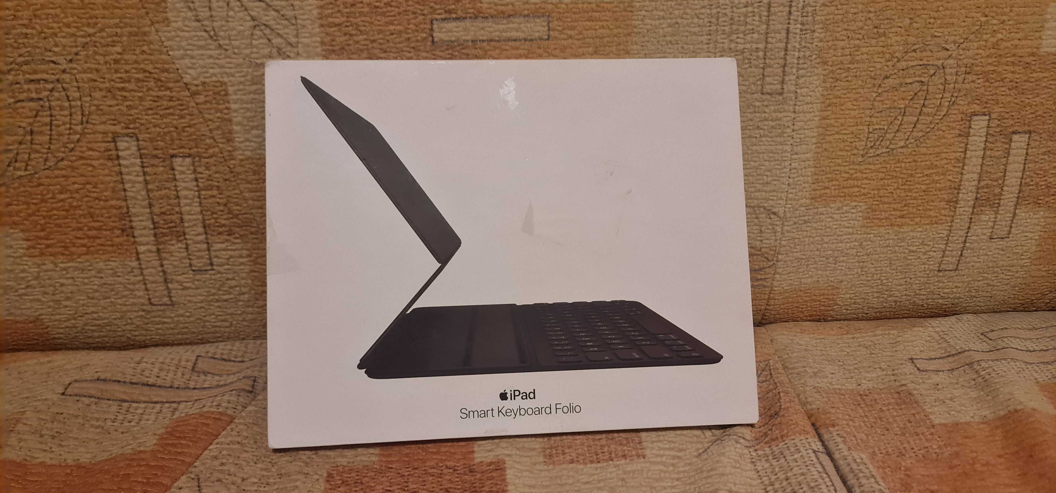 iPad Smart Keyboard Folio MXNG2D/A, model A2039,  12,9''