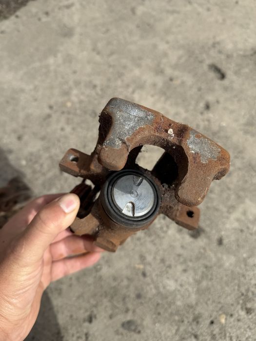 Jante 4x100 r15 cauciucuri noi ! Si etrier