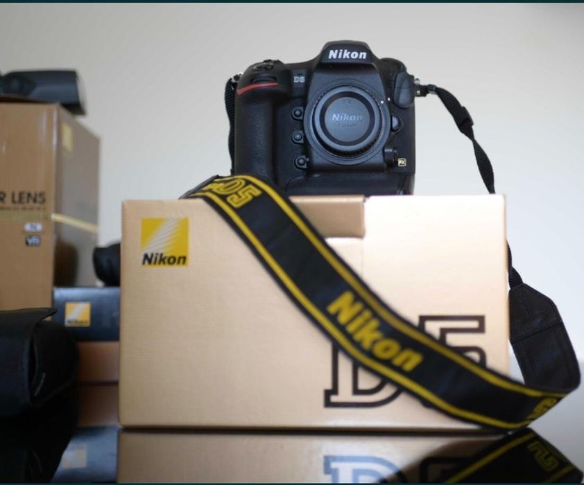 Vând Nikon D5, stare impecabila
