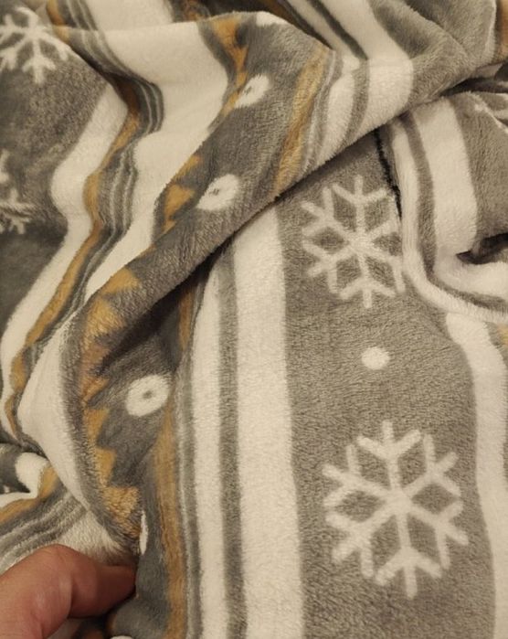 Плюшено одеало с ръкави XXL -145/195