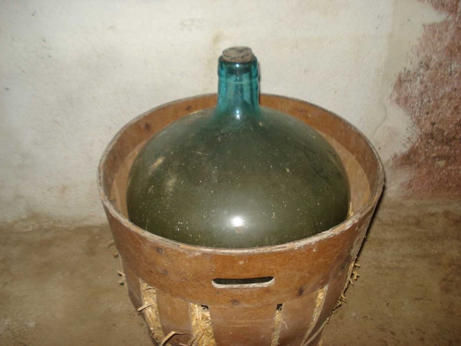 damigeana vintage 50 litri cu suport din lemn cu paie