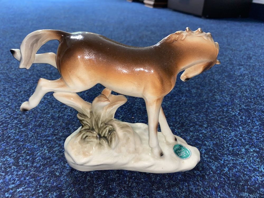 Figurină ceramică- cal în galop