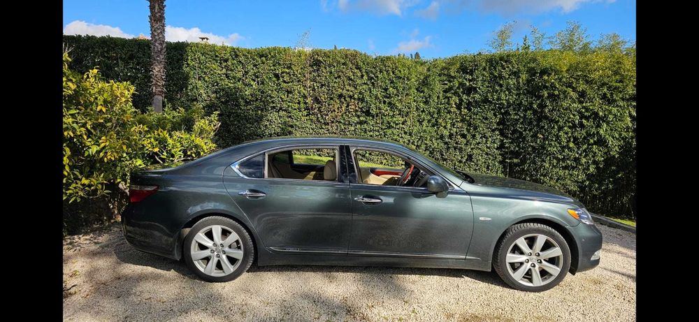 LEXUS LS600 hL- President