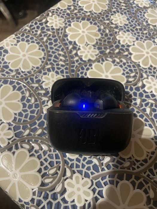 Vand casti jbl dunt aprope merge foarte bine