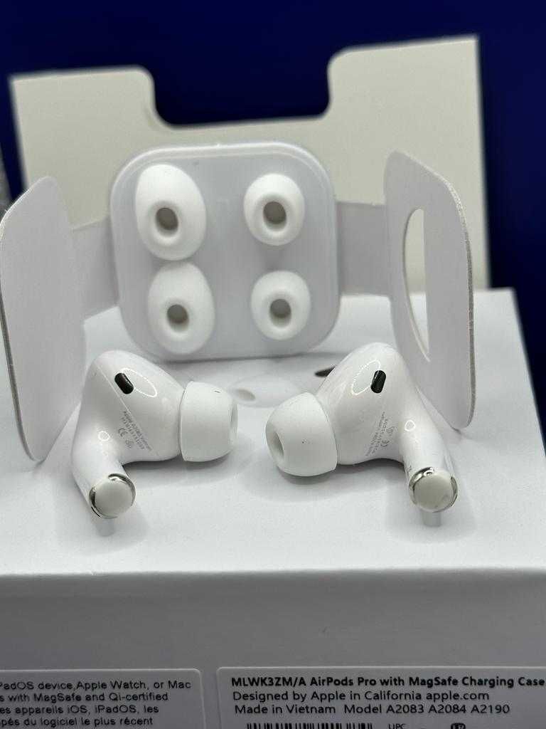 vand casti tip airpods pro!!