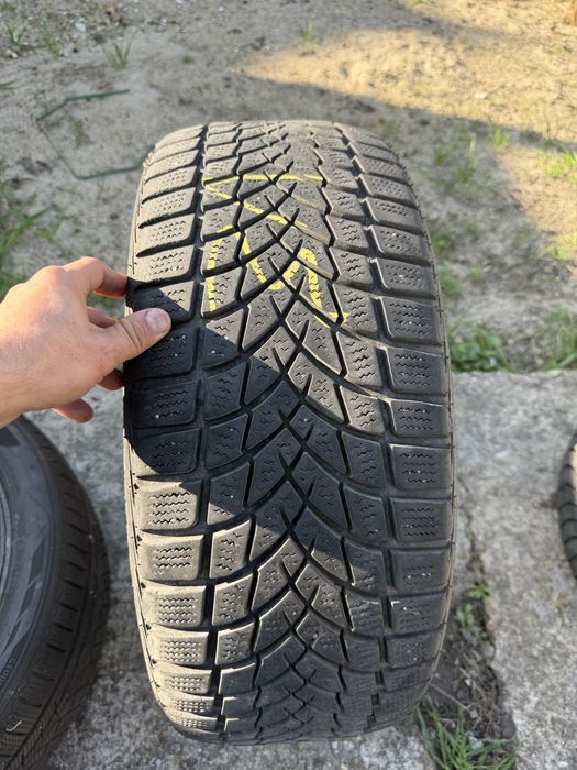 Зимни гуми 225/45/17 дот 2023