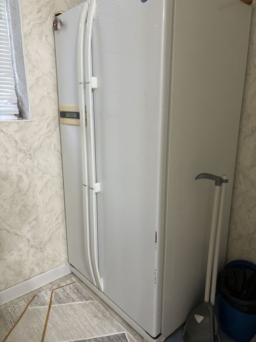 Холодильник samsung