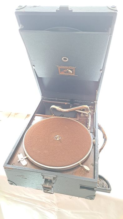 Patefon vechi His Master's Voice