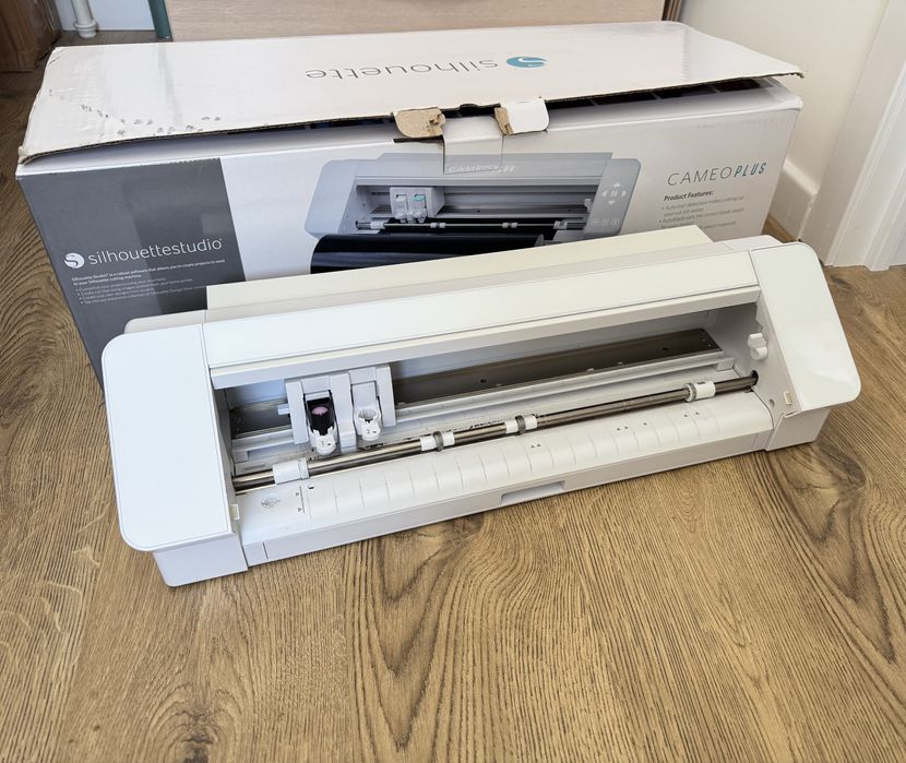 Плоттер б/у Silhouette Cameo Plus 4