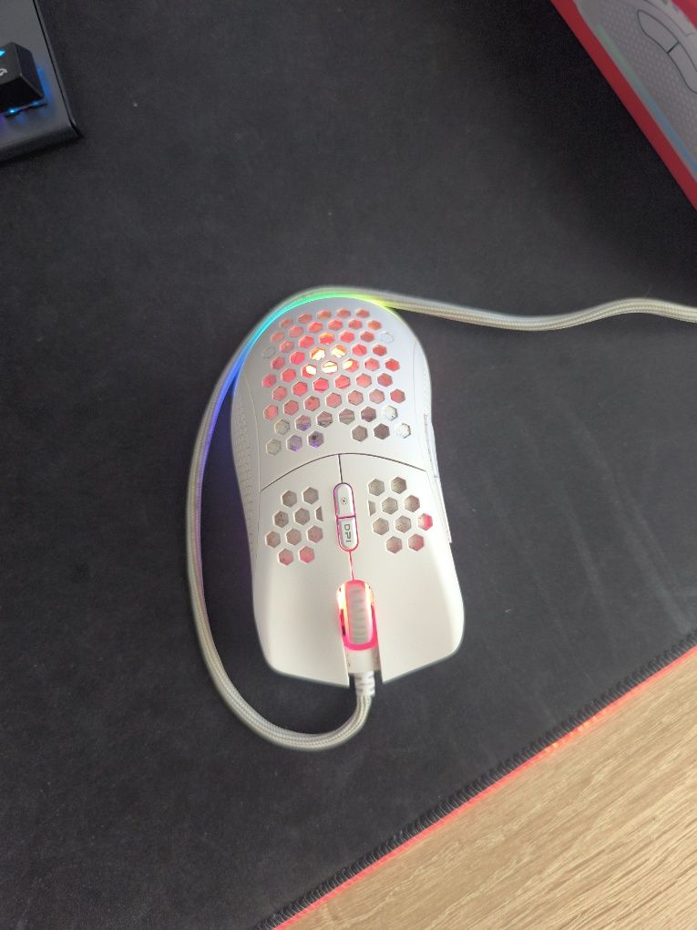 Продавам Gamin Mause Genesis Kryptone 555