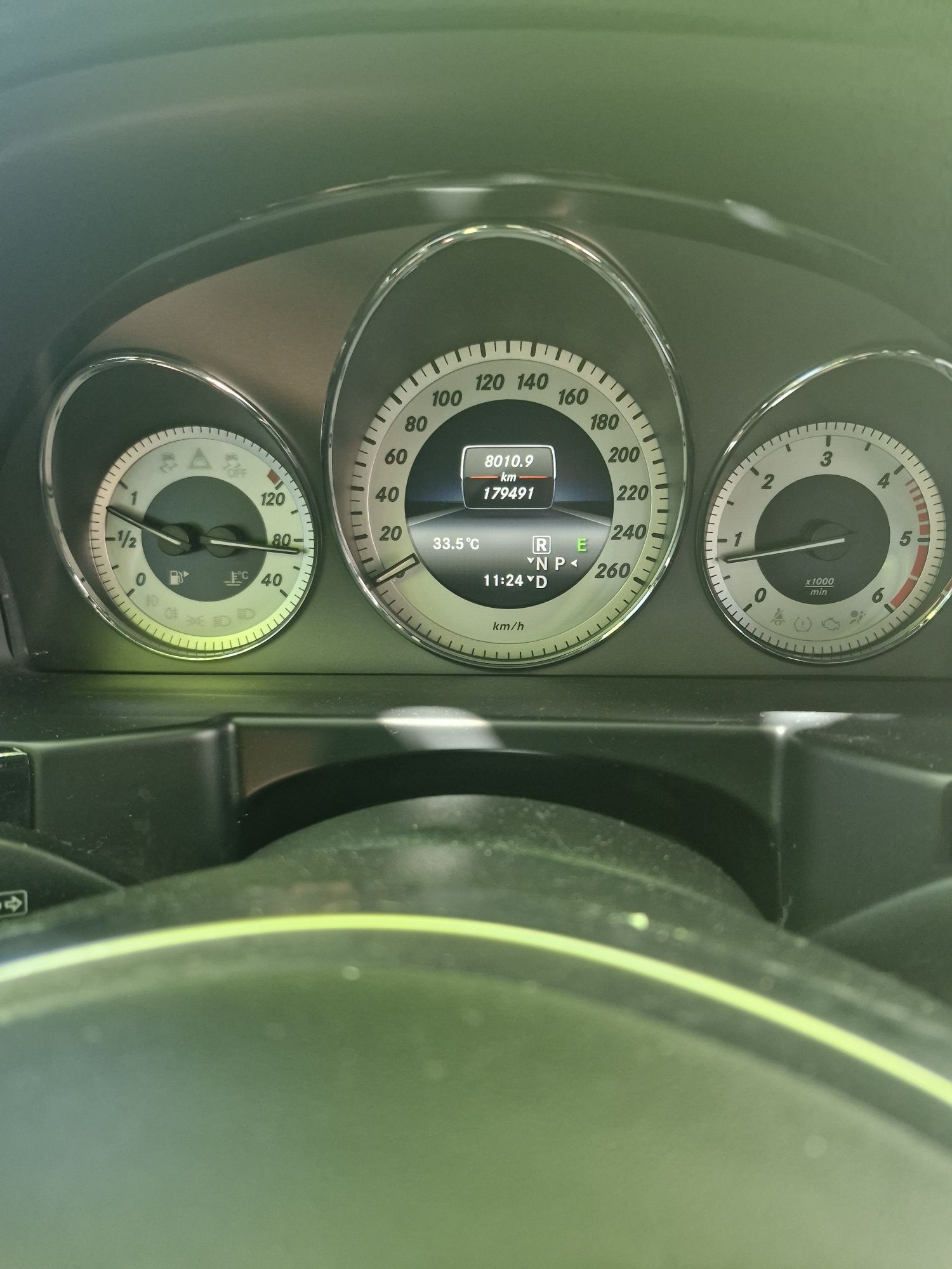 Продавам Мерцедес GLK 220