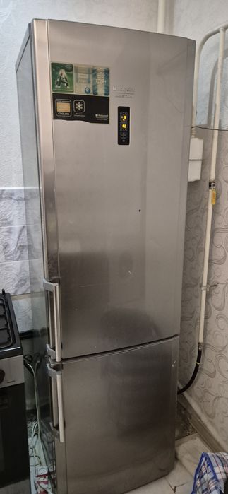 Продам холодильник ARISTON