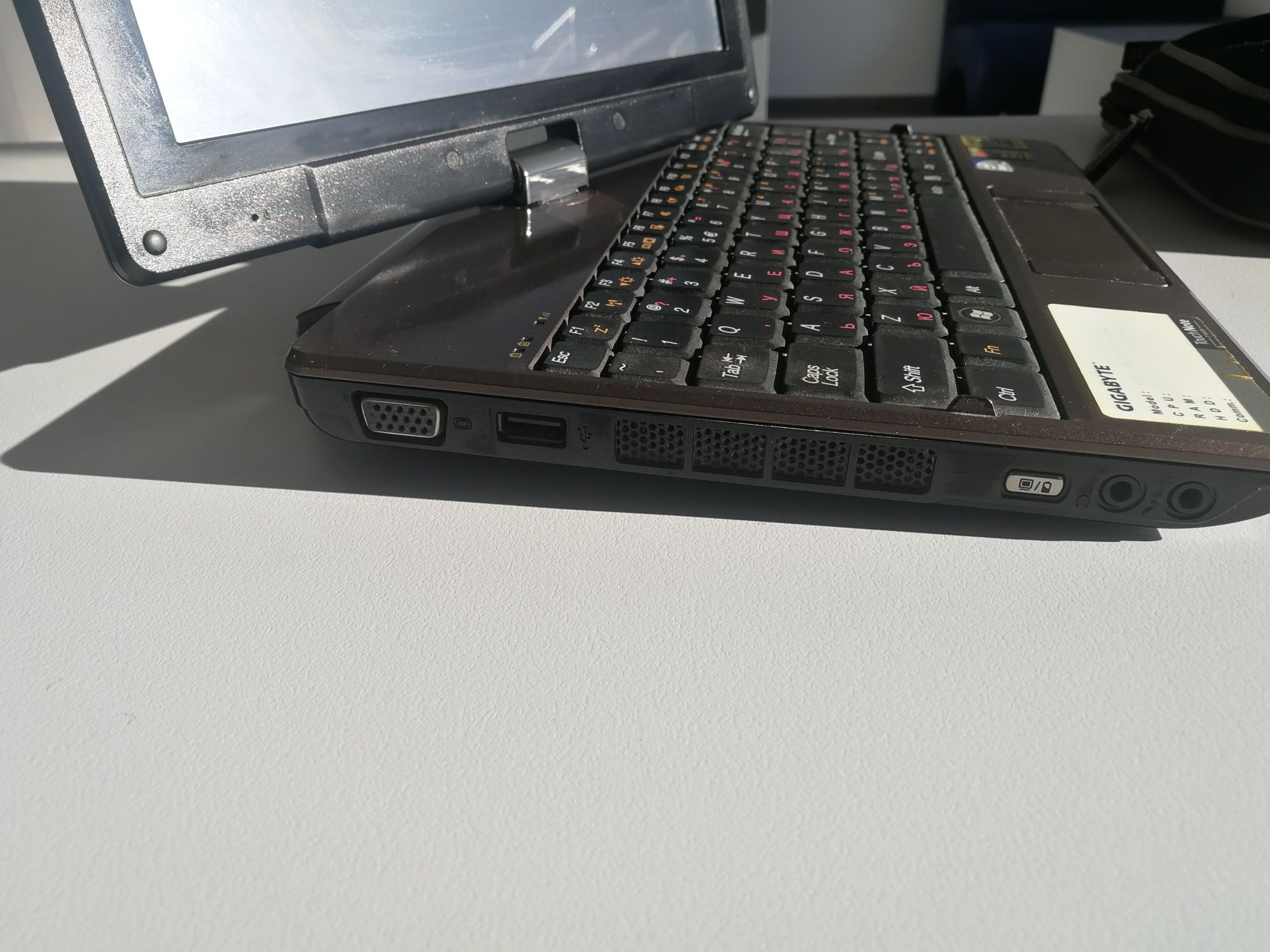 Лаптоп Нетбук Gigabyte T1028X с Тъчскийн 10.1"