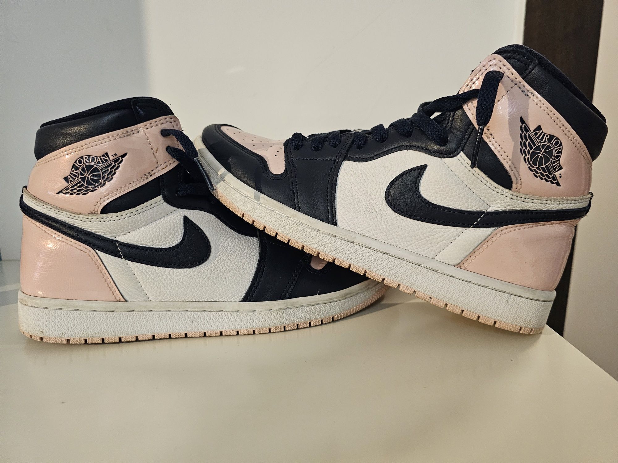 Jordan 1 High OG Atmosphere Bubblegum, 40.5, purtati puțin, originali