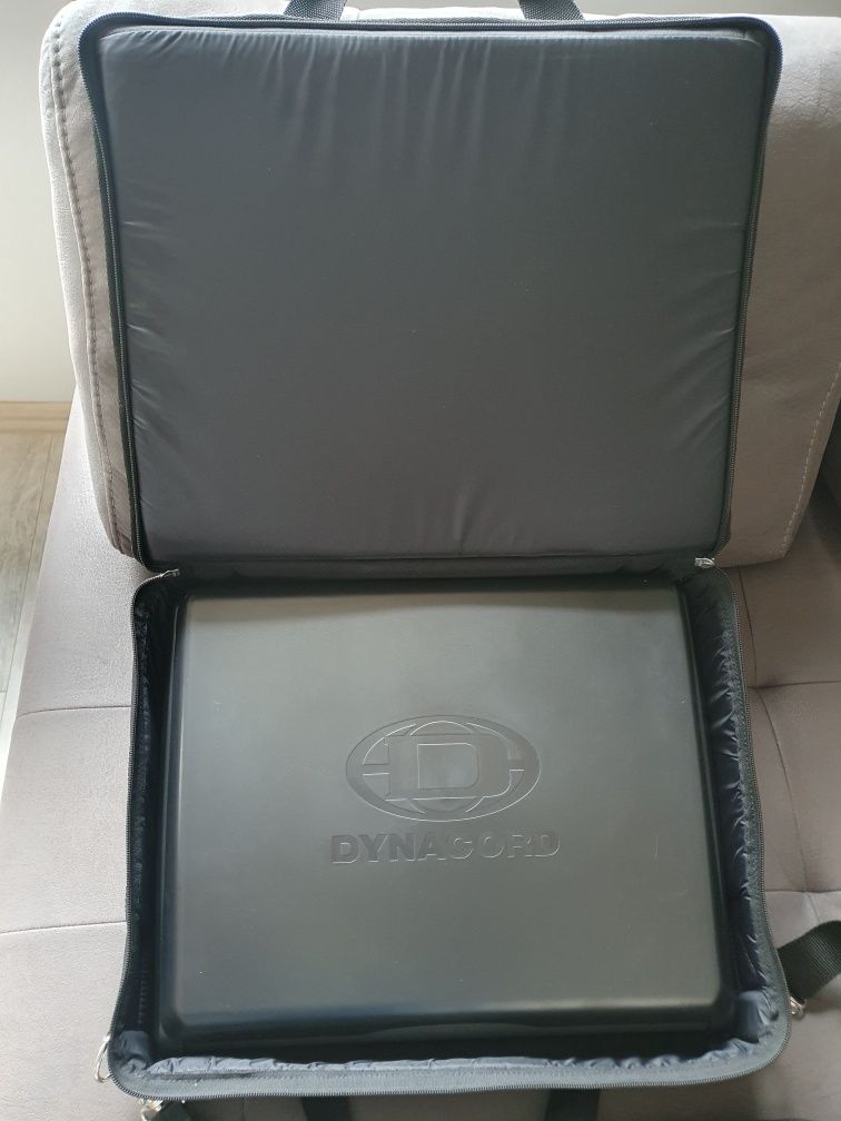 DYNACORD Power mixer 2x1000w Кото Нов!