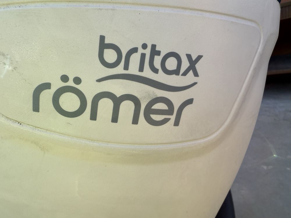 Детско столче за кола 0-18кг Britax Romer Dual Fix RM Chili Pepper