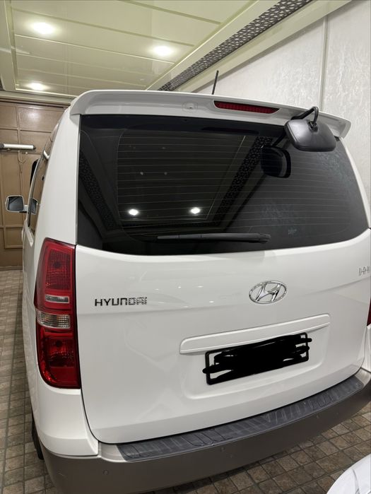Hyundai starex h-1