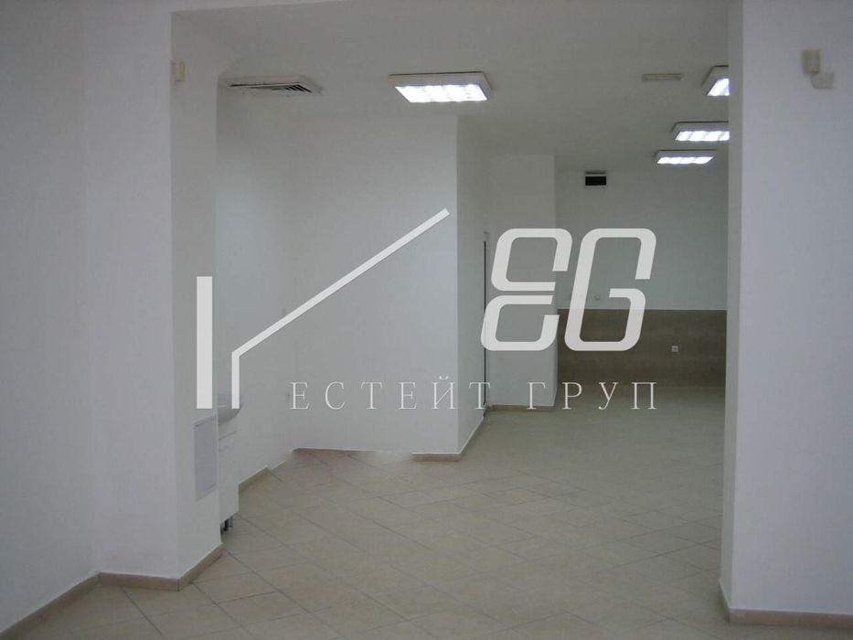 Магазин в Варна-Владиславово площ 150 цена 2500