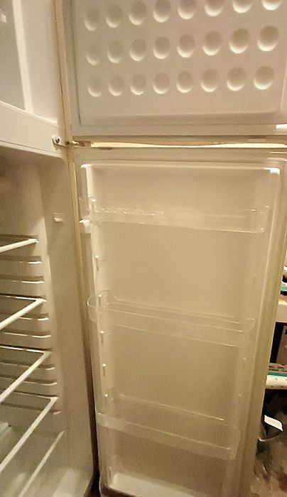 Голям хладилник NEO