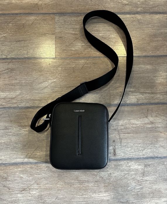 Calvin Klein чанта