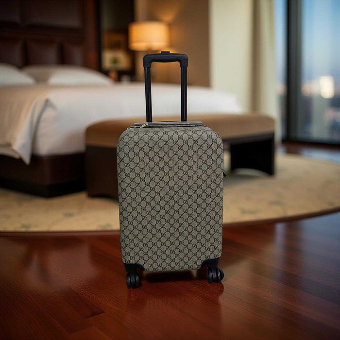 куфар гучи кафяв бежов естествена кожа сак чанта gucci на колела