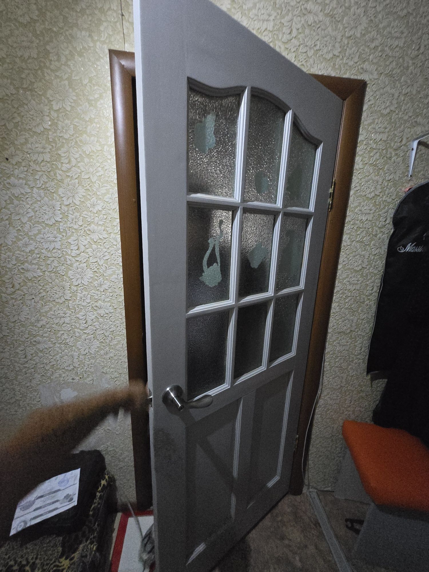 Продаю шкафы и двери