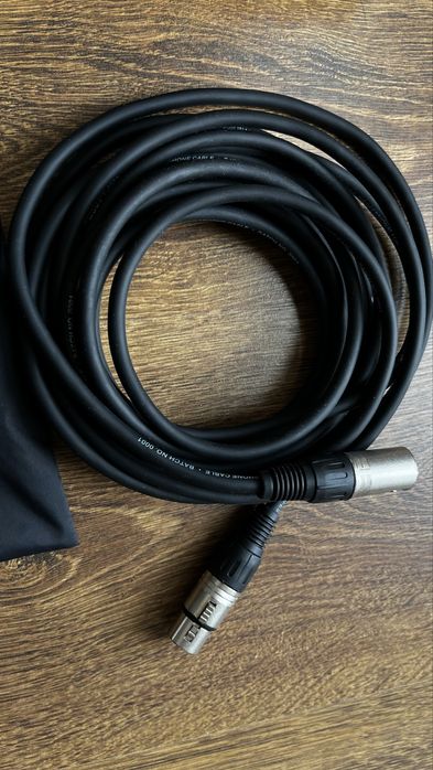 студиен микрофон RØDE NT1 – комплект