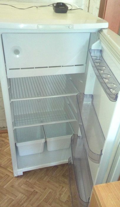 Продам современный , рабочий  холодильник в хорошем состоянии .