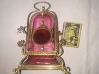 Антикварная шкатулка. клюквенное стекло рубиновое стекло 19 век.