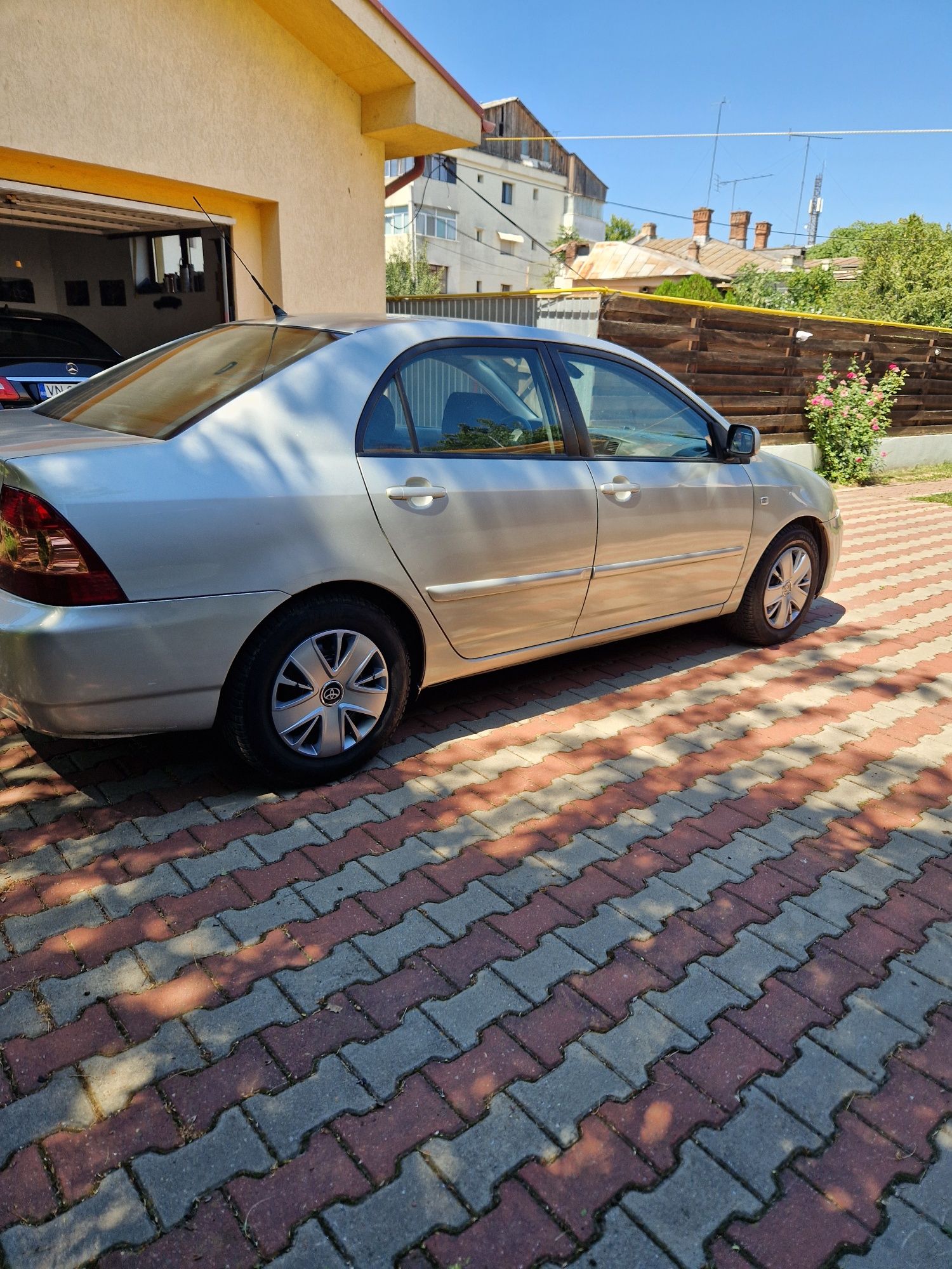 Toyota Corolla 2.0 D4D euro 4, clima, navi