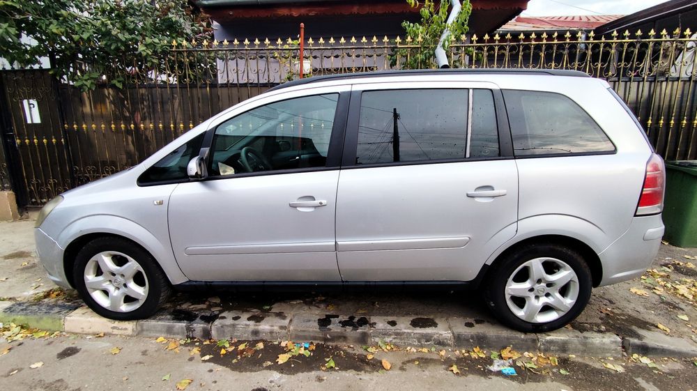 Opel zafira 1.9 .