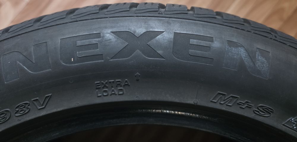 225 50 17 гуми NEXEN 2 броя с над 7 ММ. Грайфер