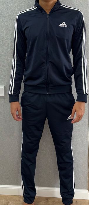 Спортиный костюм Adidas