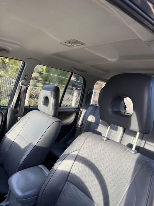 Suzuki Grand Vitara Limited 128CP 4x4 Mic\Mare