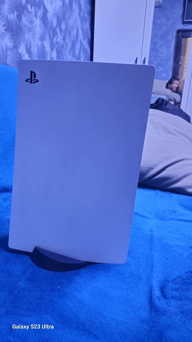 Продам пс5 и много чего к нему
