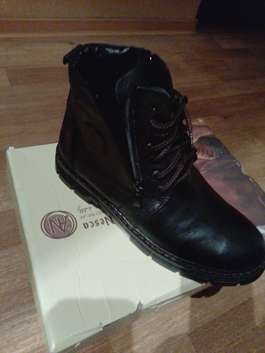 Кожаные зимние мужские ботинки.