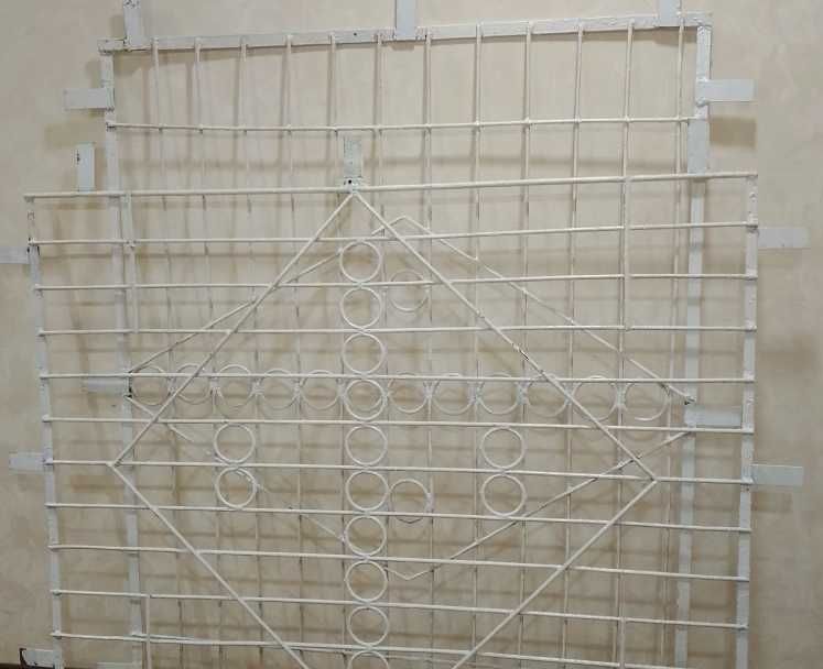 Продам две Решетки на окна