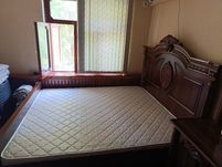 Divan va matras birgalikda