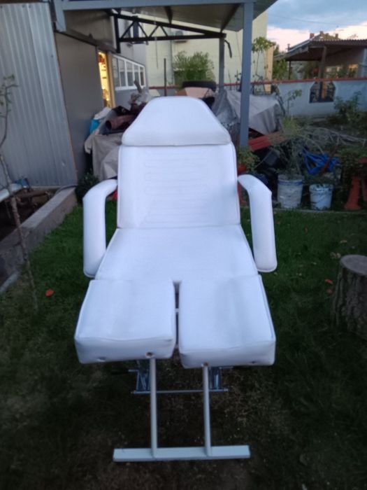 Козметичка кушетка