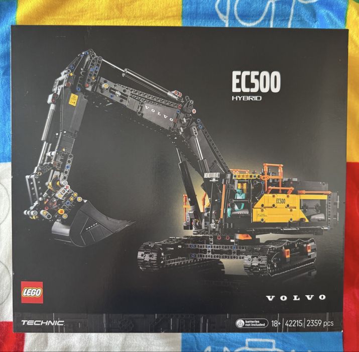 LEGO Technic Volvo EC500 Hybrid - Неразпечатан