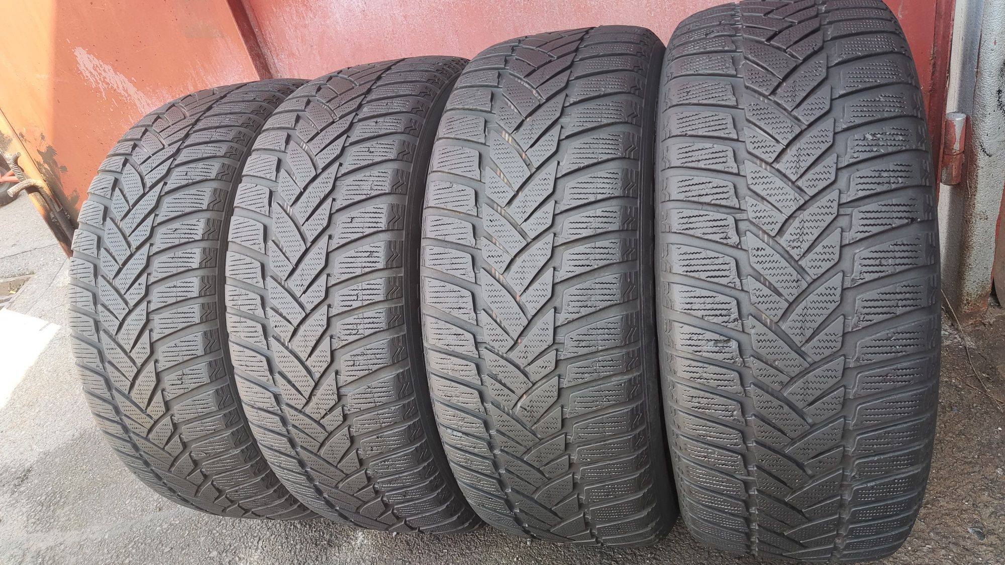 4бр. зимни гуми 265/55/19 Dunlop Grandtek, XL подсилени 
dot21
7.5mm
Д