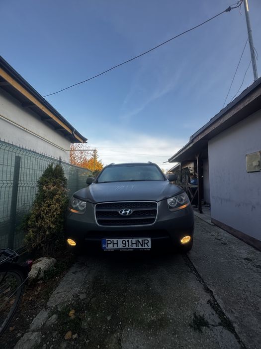 Vand Hyundai Santa fe 2.2 diesel ,4X4  5000 euro usor negociabil