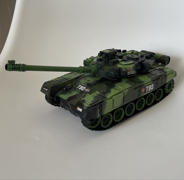 Танк на пульте управления