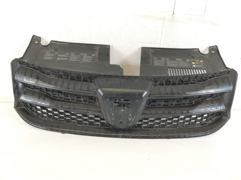 Радиаторна решетка Дачия Логан 2 / Dacia Logan 2 [ - ] Оригинална и в